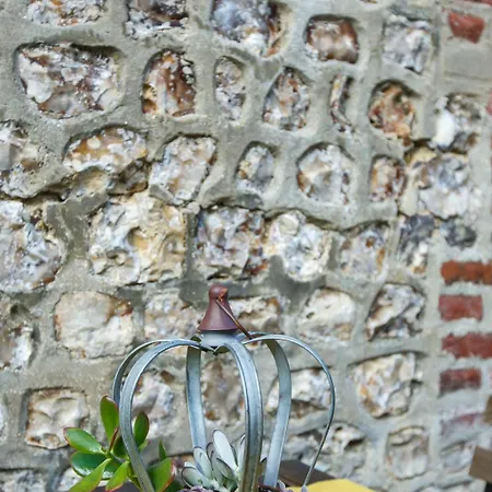 Maison Etadame Nyaraló