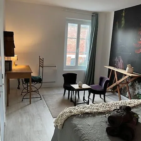 Maison Etadame Nyaraló *