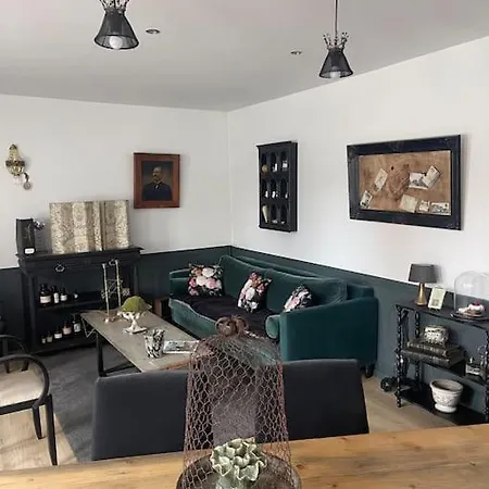 Maison Etadame Aizier