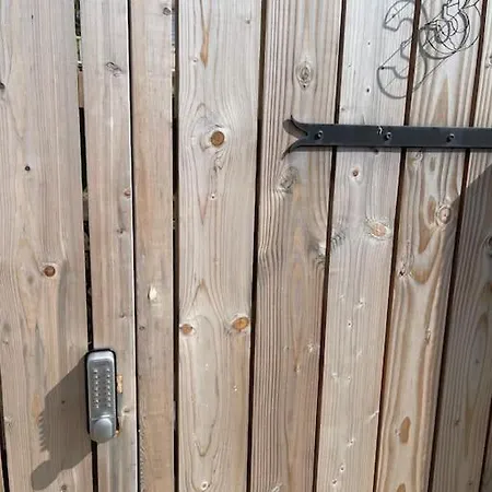 Maison Etadame Nyaraló *